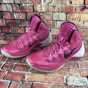 NIKE HYPERDUNKS MENS SIZE 9 GUC